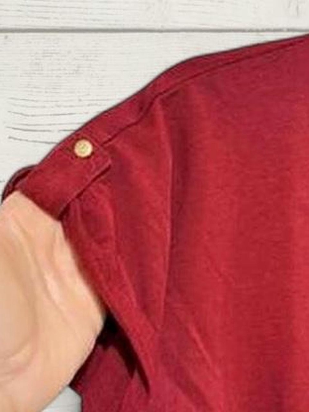 Massimo Dutti oxblood tee · lyocell-cotton · gold button sleeve tabs · XS - Picture 4 of 5